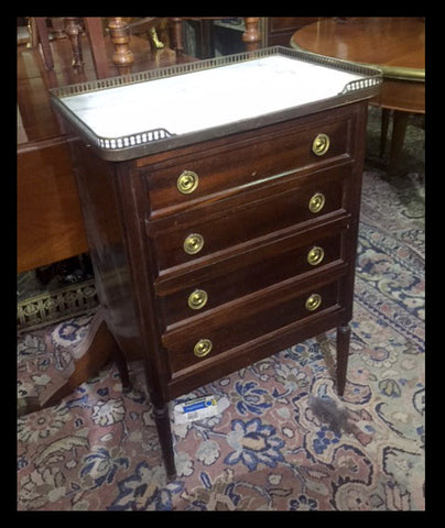 I.329 VELADOR LUIS XVI