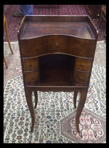 I.330 VELADOR DE MADERA CURVO