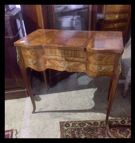 I.333 COIFFEUR LUIS XV