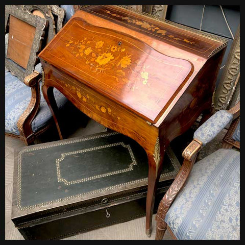 I.1564 SECRETAIRE CON MARQUETERÍA