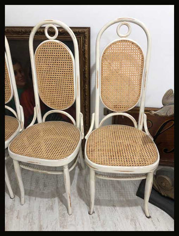 I.1290 CUARTETO DE SILLAS DE JUNCO Y MADERA BLANCA