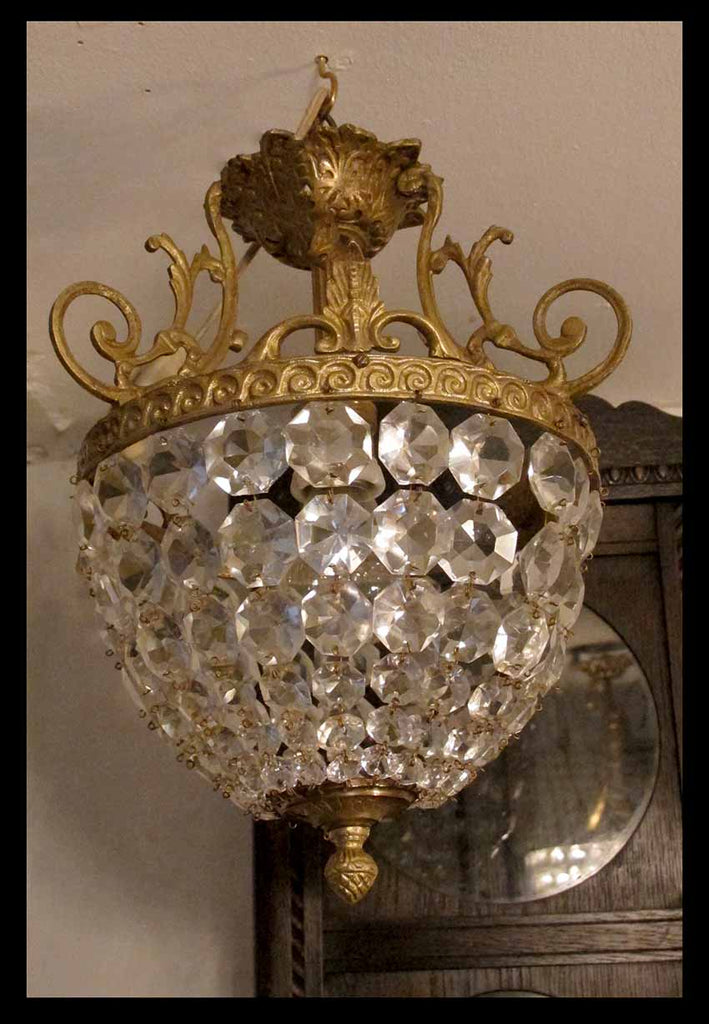 II.498 LÁMPARA DE BRONCE Y LÁGRIMAS