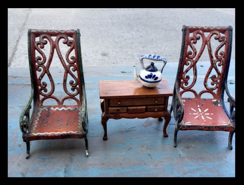 II.766 MINIATURAS DE MUEBLES