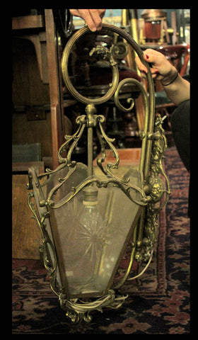 II.10 LÁMPARA DE BRONCE