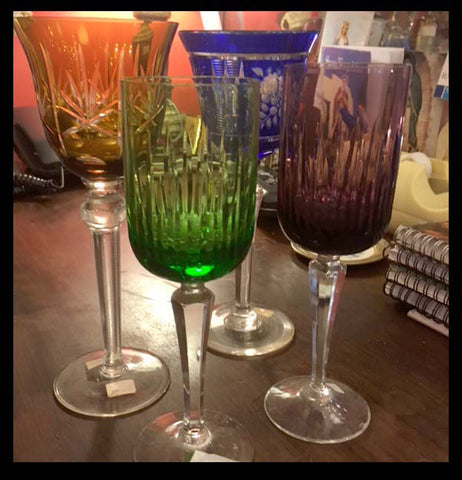 II.809 COPAS DE CRISTAL DE COLORES