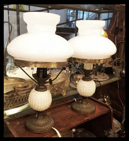 II.811 PAR DE LÁMPARAS DE MESA