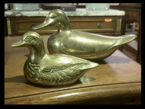 II.816 PATOS DE BRONCE