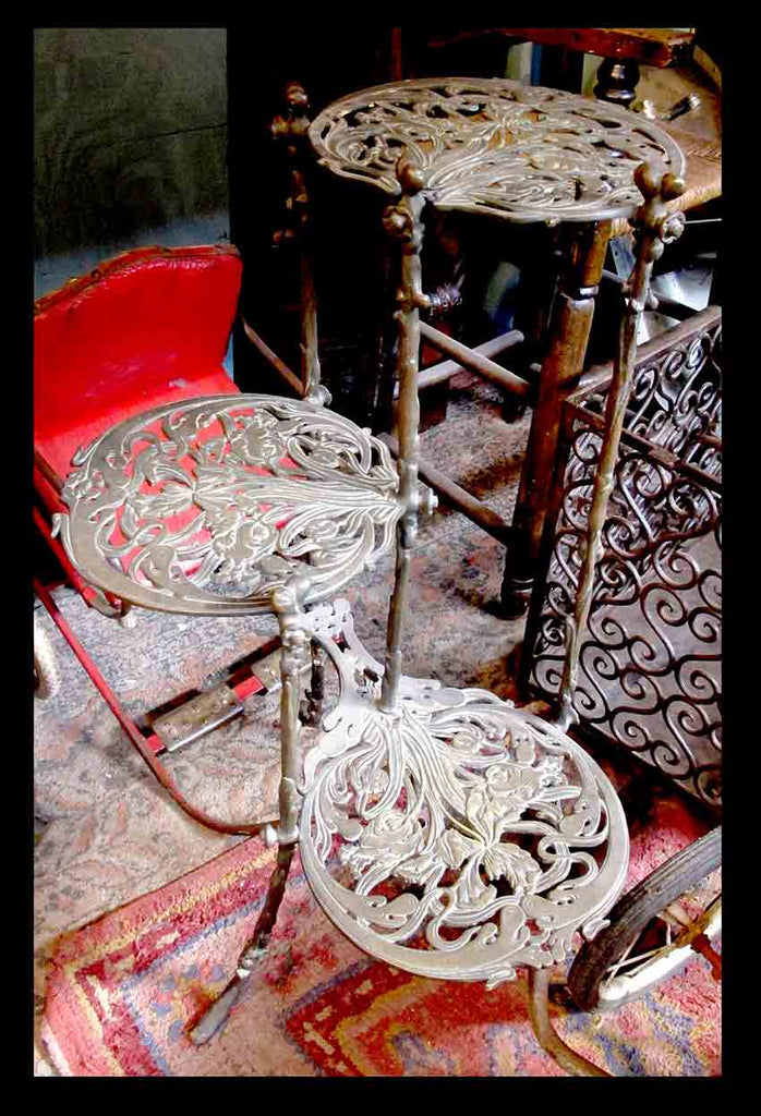 II.718 JARDINERA DE BRONCE