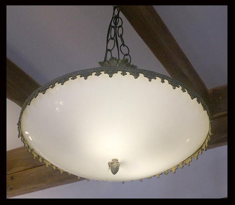 II.608 LÁMPARA COLGANTE DE BAQUELITA