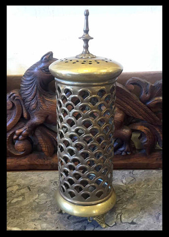 II.610 CANDELERO DE BRONCE