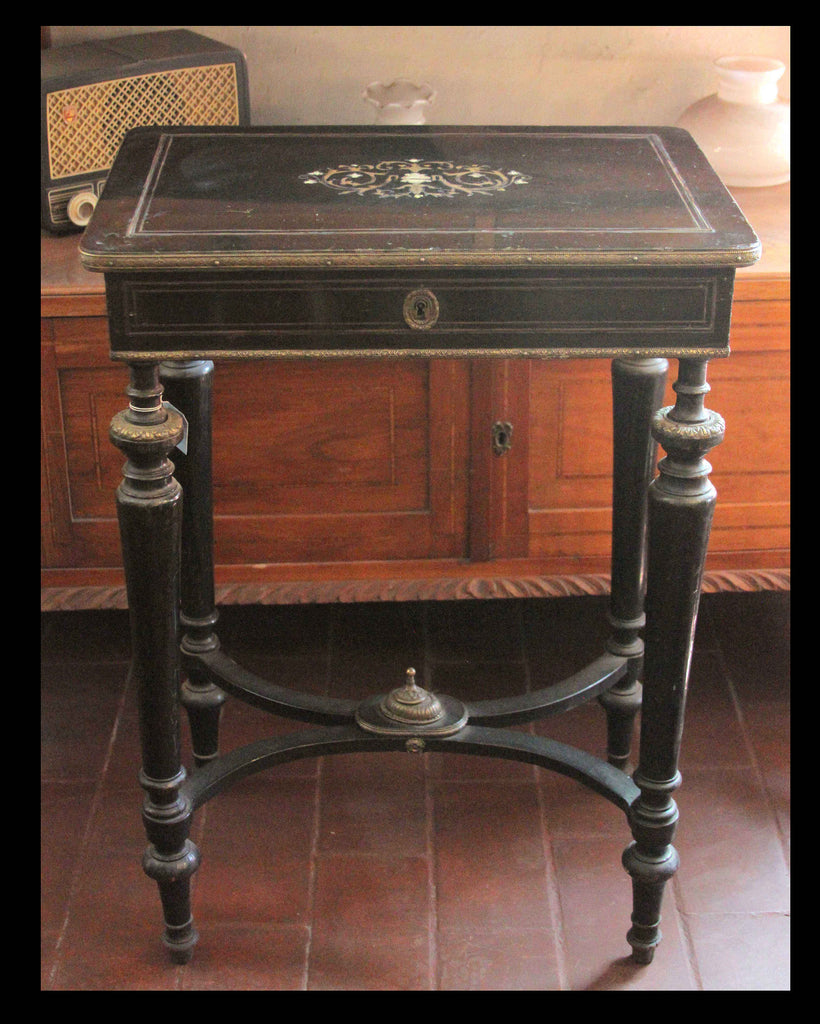 I.18 COSTURERO FRANCÉS