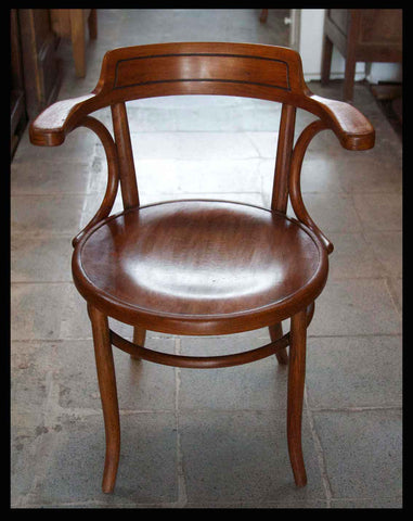 I.2 DOS SILLAS FISCHEL CAPTAIN CHAIR DE MADERA