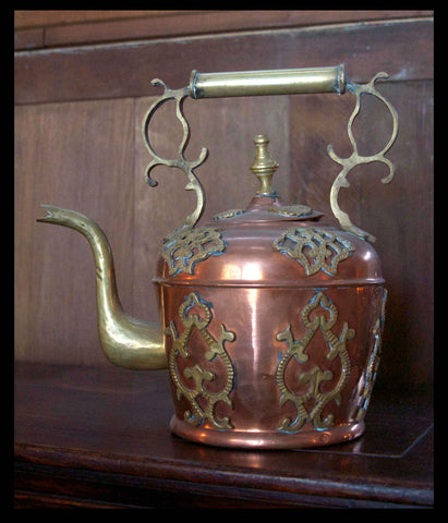 II.73 TETERA ANTIGUA DE COBRE Y BRONCE