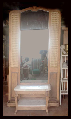 I.352 PERCHERO DE MADERA Y JUNCO