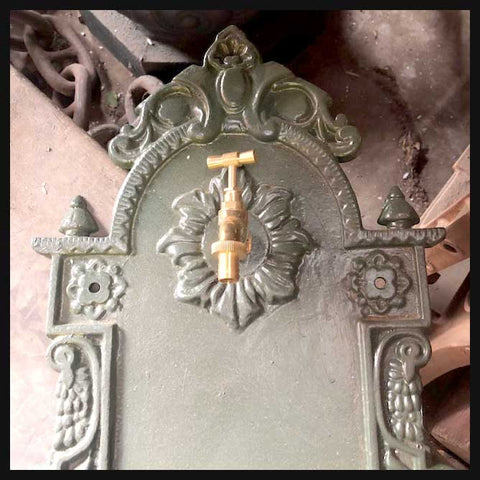 II.2137 FUENTE DE AGUA DE MURO