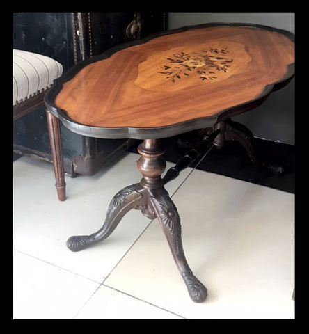 I.455 MESA DE CENTRO CON MARQUETERÍA