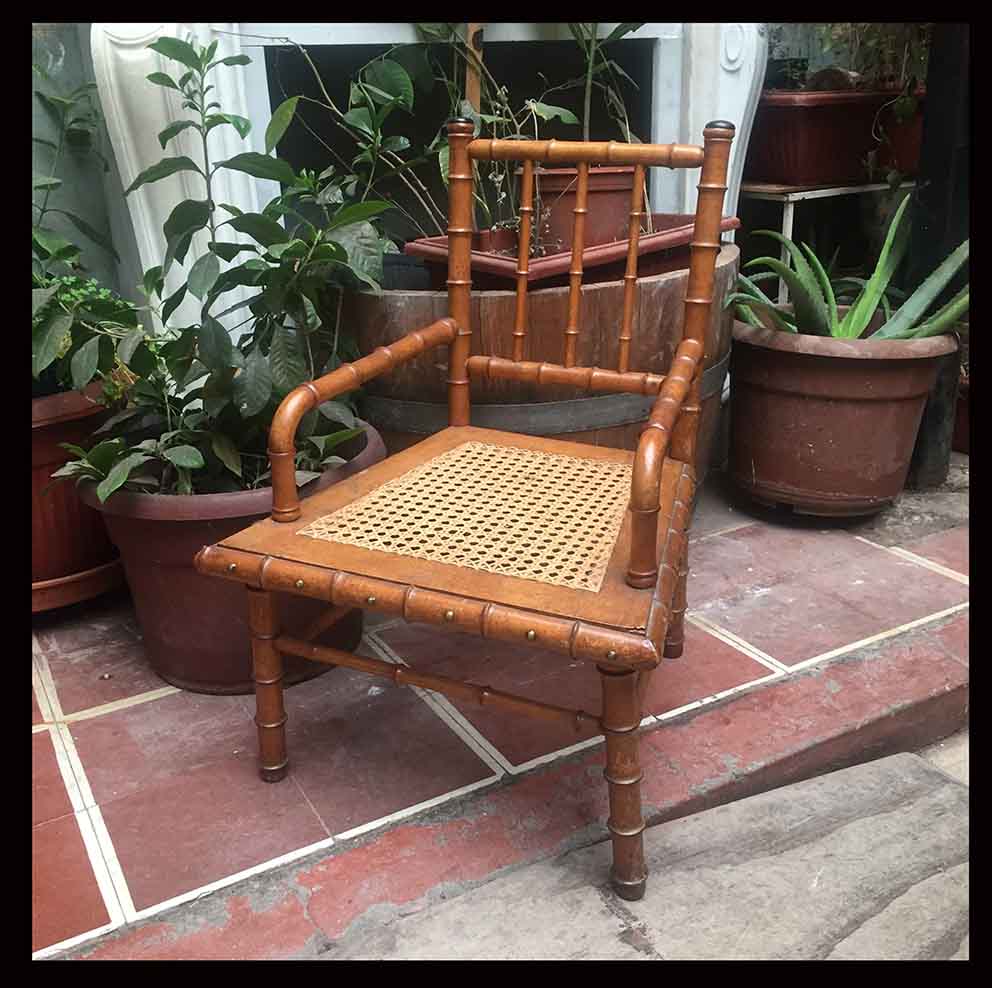 I.343 MINIATURAS DE MUEBLES