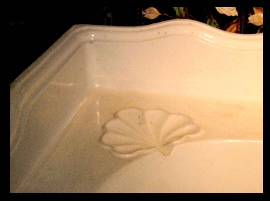 I.48 VANITORIO ANTIGUO