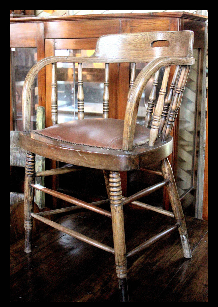 I.46 SILLA VICTORIANA CAPTAIN CHAIR