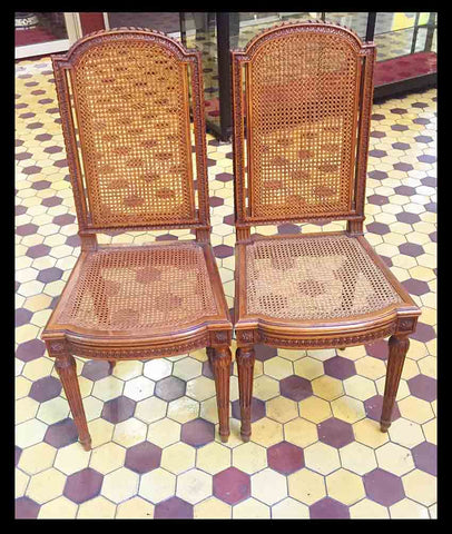 I.314 SILLAS DE JUNCO Y MADERA TALLADA