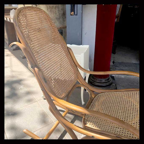 I.1015 SILLA MECEDORA THONET