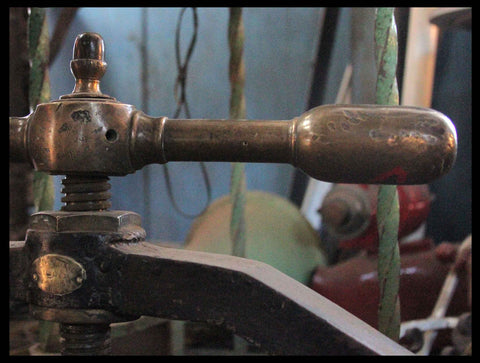 II.77 PRENSA DE LIBROS