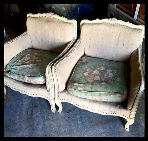 I.365 PAR DE BUTACAS CON CRAQUELADO ORIGINAL