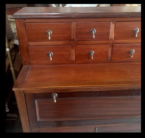 I.498 SECRETAIRE CON VARIOS CAJONES