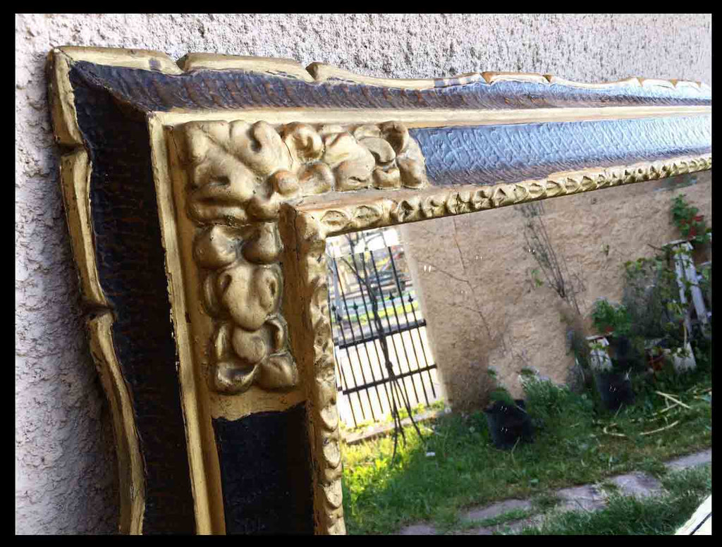 I.500 ESPEJO DE MARCO ANTIGUO TALLADO