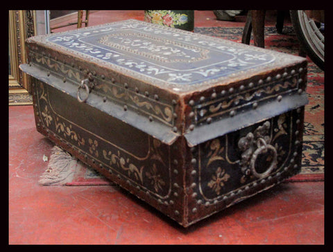 II.111 BAÚL PINTADO