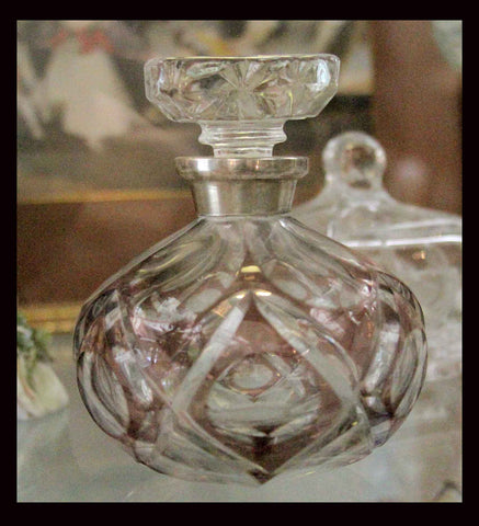 II.110 PERFUMERO MORADO