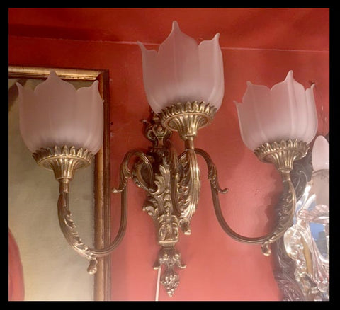 II.833 APLIQUÉS DE BRONCE