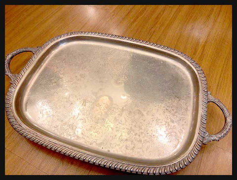 II.2154 BANDEJA PLAQUÉ OVALADA