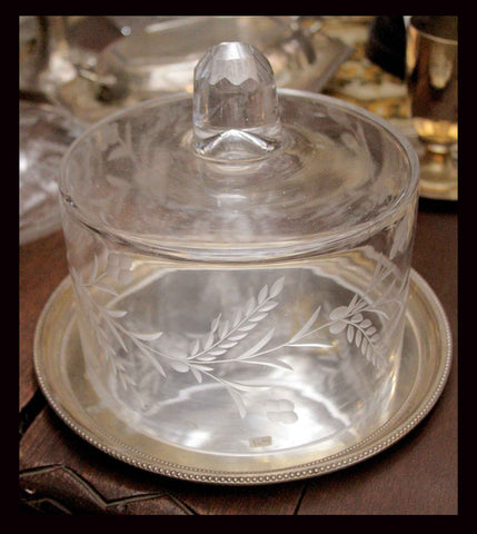 II.109 BANDEJA CON TAPA DE CRISTAL