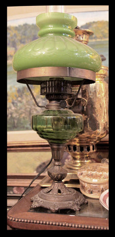 II.137 LÁMPARA DE SOBREMESA VERDE