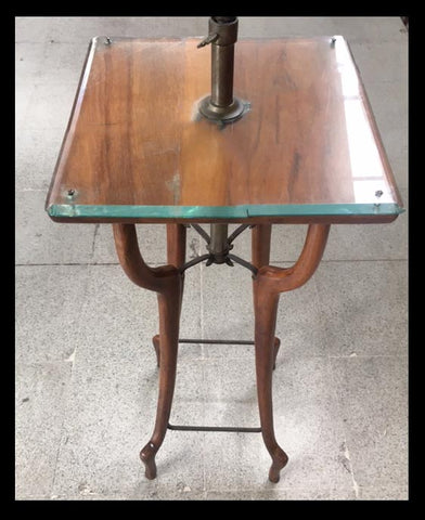 I.514 MESA LATERAL CON LÁMPARA INCORPORADA