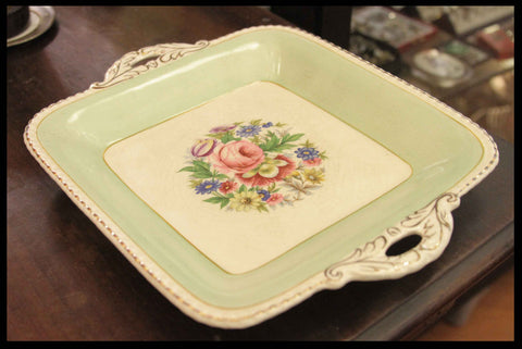 II.144 BANDEJA DE LOZA