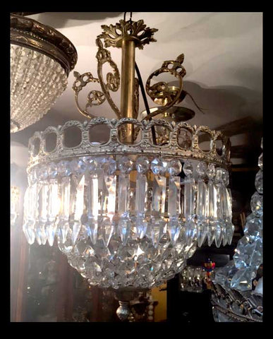 II.846 LÁMPARA DE BRONCE Y CRISTAL