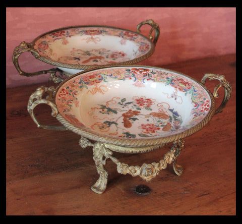 II.159 PAR DE FRUTEROS DE PORCELANA COMPAÑÍA DE INDIAS