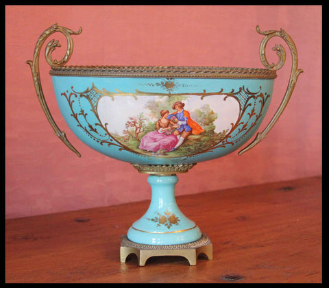 II.158 CENTRO DE MESA SEVRES