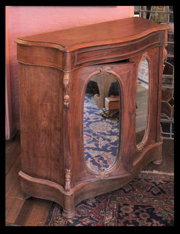 I.71 MUEBLE LATERAL DE MADERA