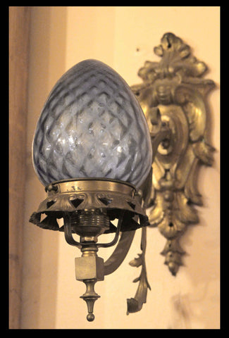 II.156 APLIQUÉS DE BRONCE Y VIDRIO