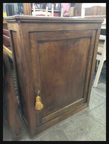 I.1620 BOTIQUÍN DE MADERA