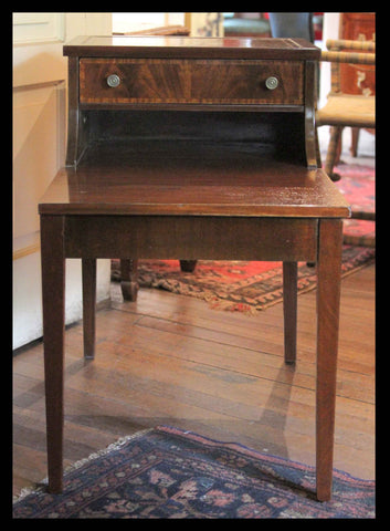 I.77 PAR DE VELADORES AÑOS 40