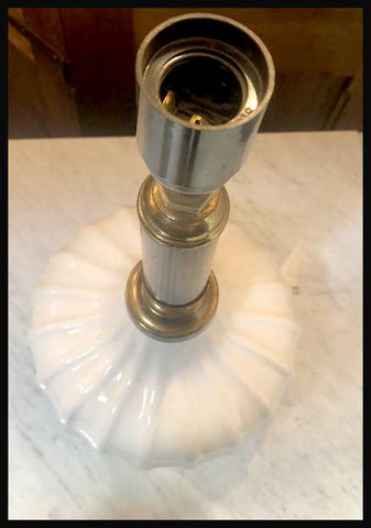 II.1884 BASE DE LÁMPARA DE BRONCE