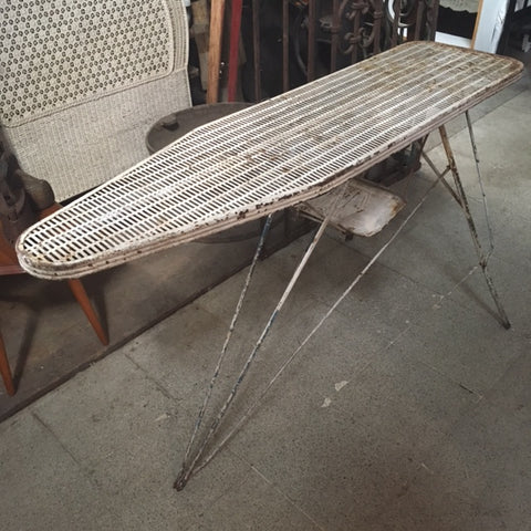 I.513 TABLA DE PLANCHAR DE FIERRO