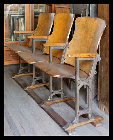 I.98 BUTACAS DE TEATRO ANTIGUAS