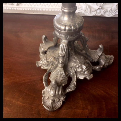 II.908 CANDELABRO ALTO