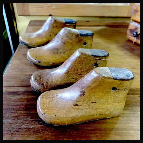 II.1898 HORMAS DE BEBÉ