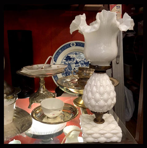 II.876 LÁMPARA DE OPALINA